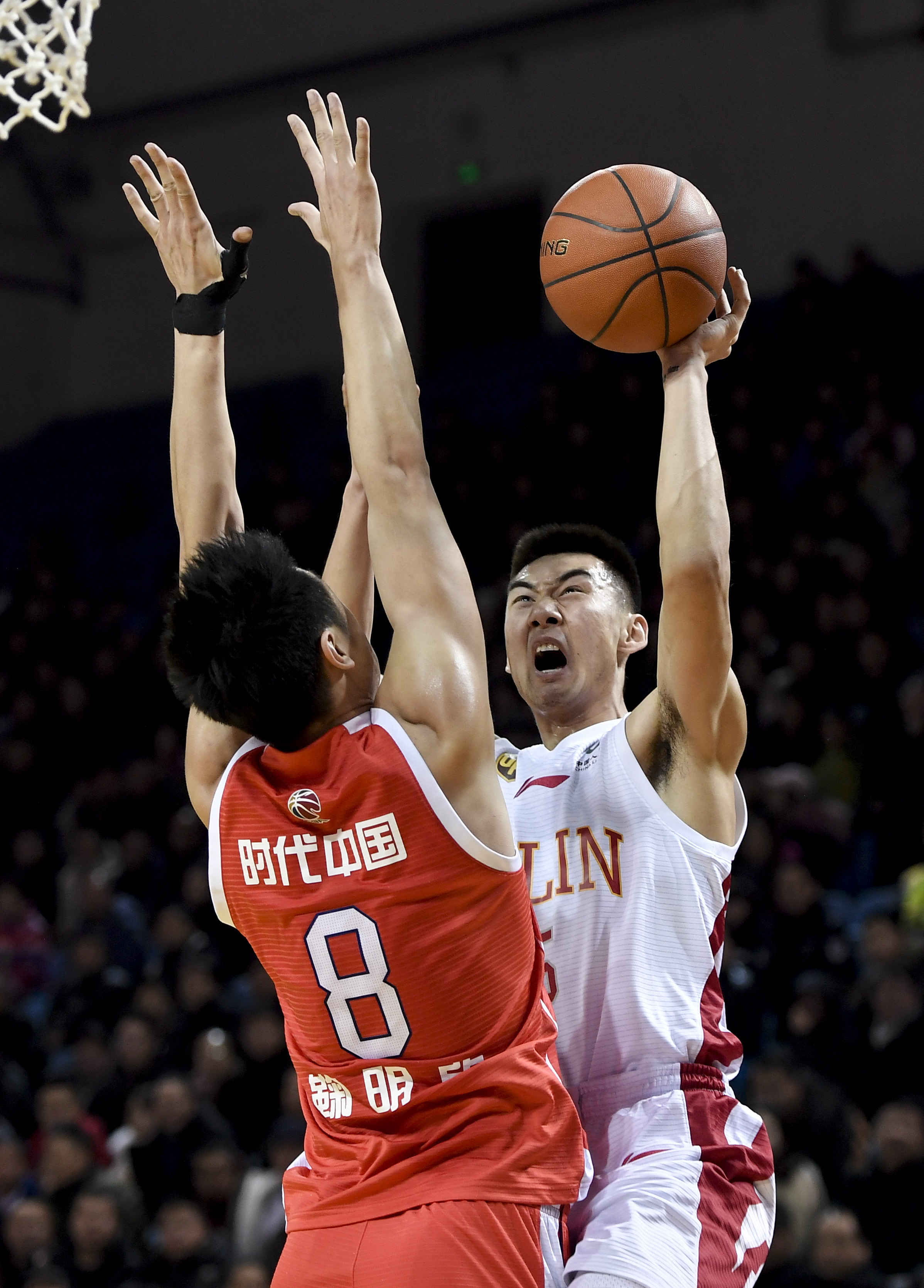 她没有慌张 她没有慌张