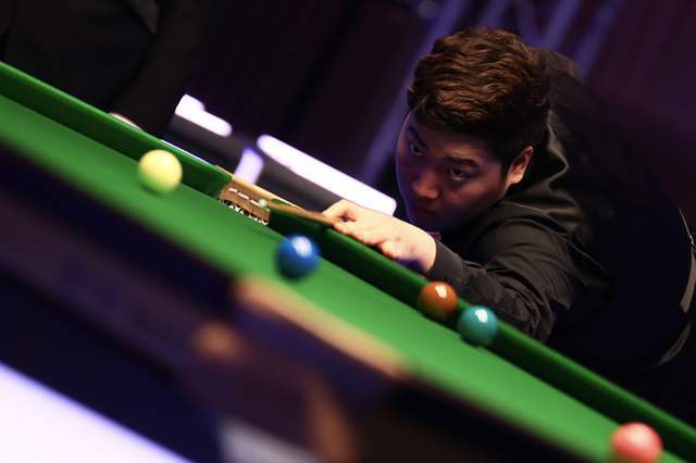 在分析球员 在分析球员